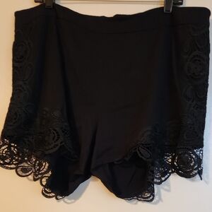EUC TORRID 18 Black Lace Trim Shorts *Closet Clearout Bundle Sale*